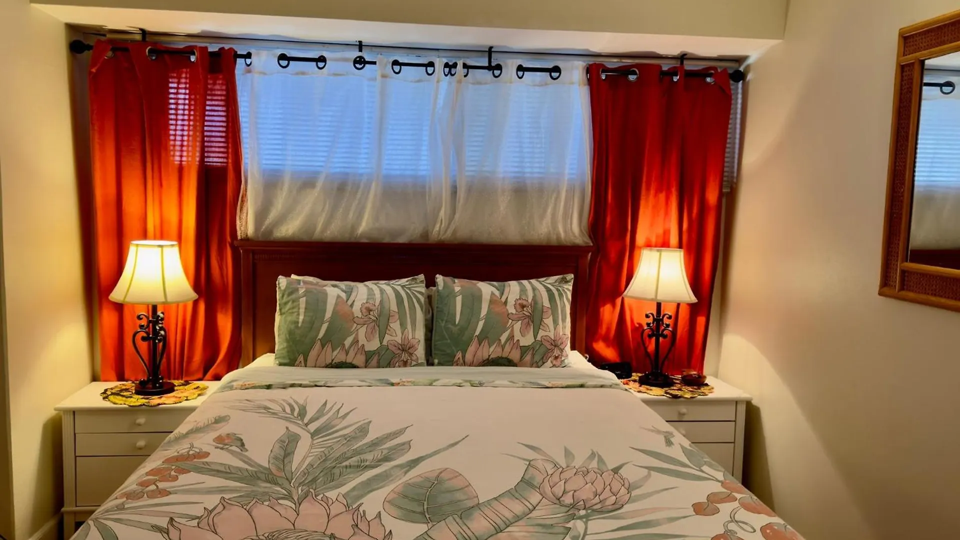 Апартаменты Jenny'S Cottage Waikiki Гонолулу